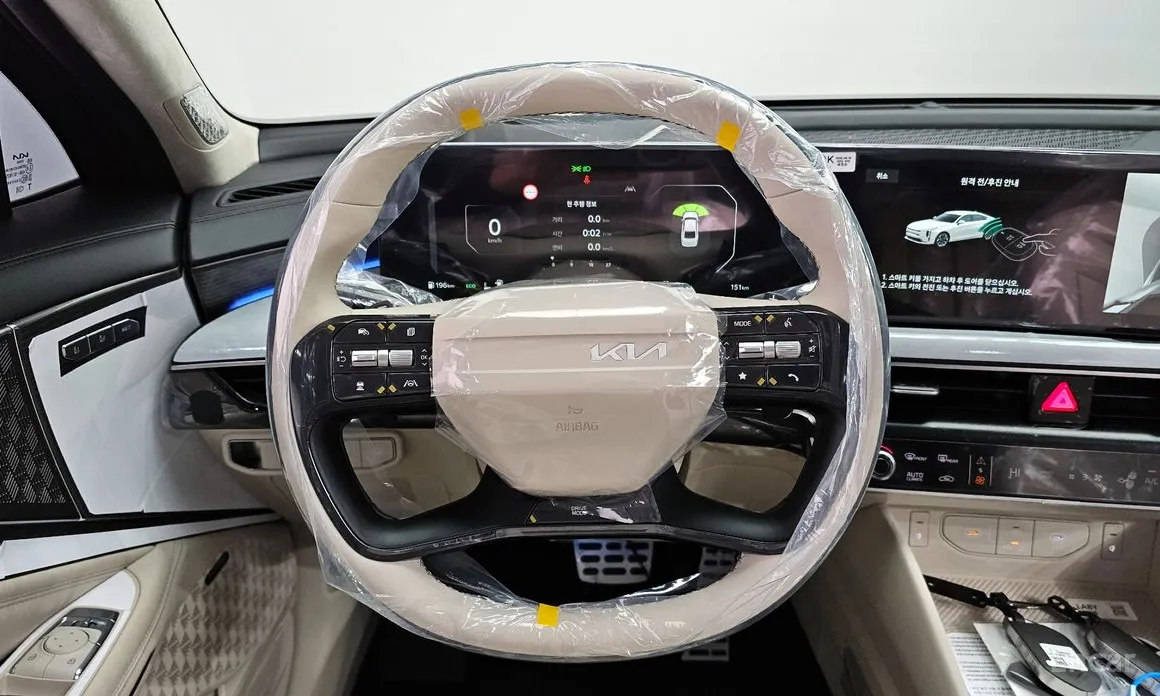 Фото 13 - Kia K8