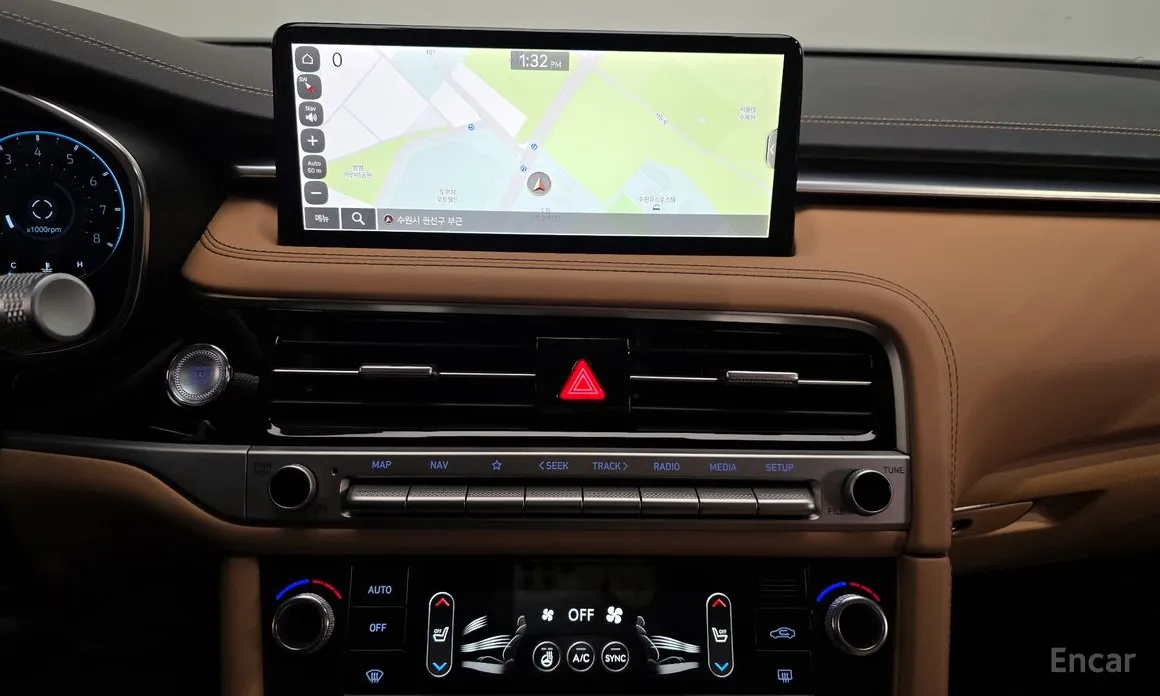 صورة 14 - Genesis G70