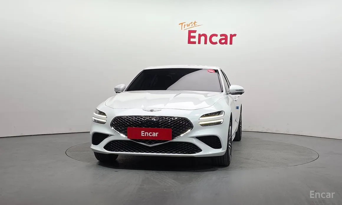 صورة 3 - Genesis G70