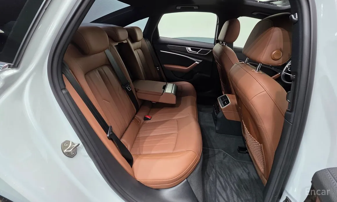 Фото 19 - Audi A6