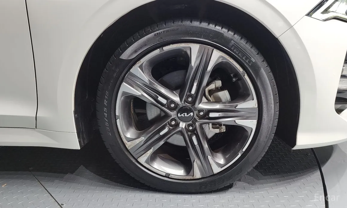 Фото 5 - Kia K5