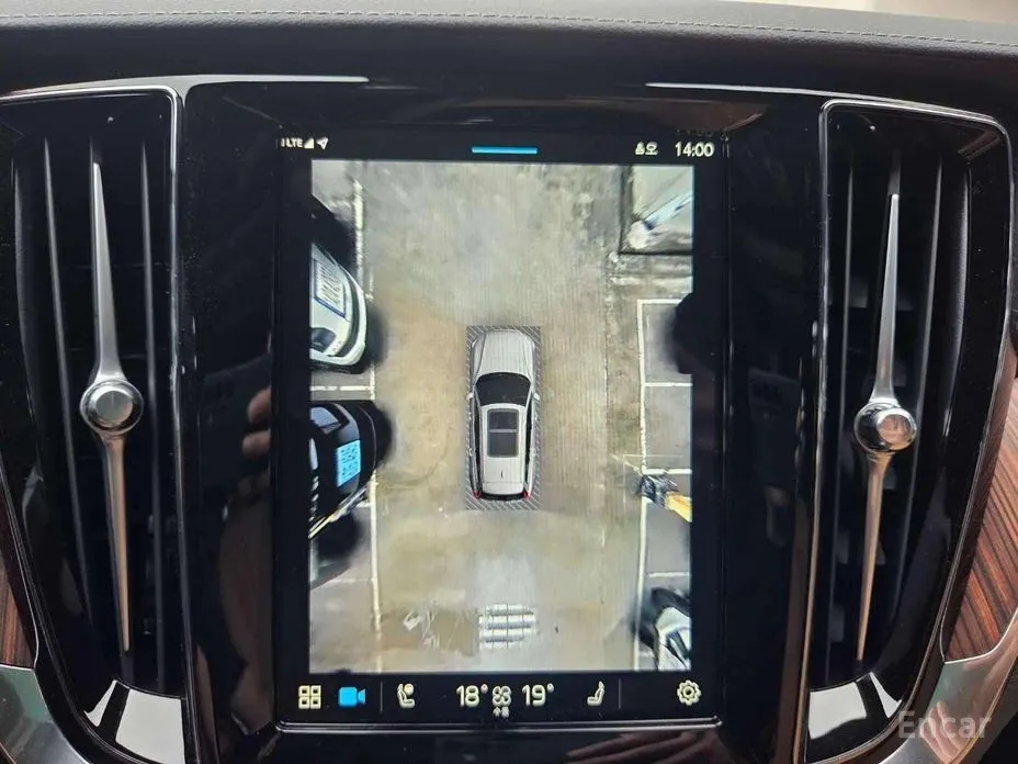 Фото 11 - Volvo V60