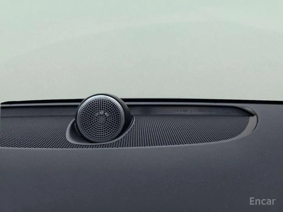 Фото 12 - Volvo V60