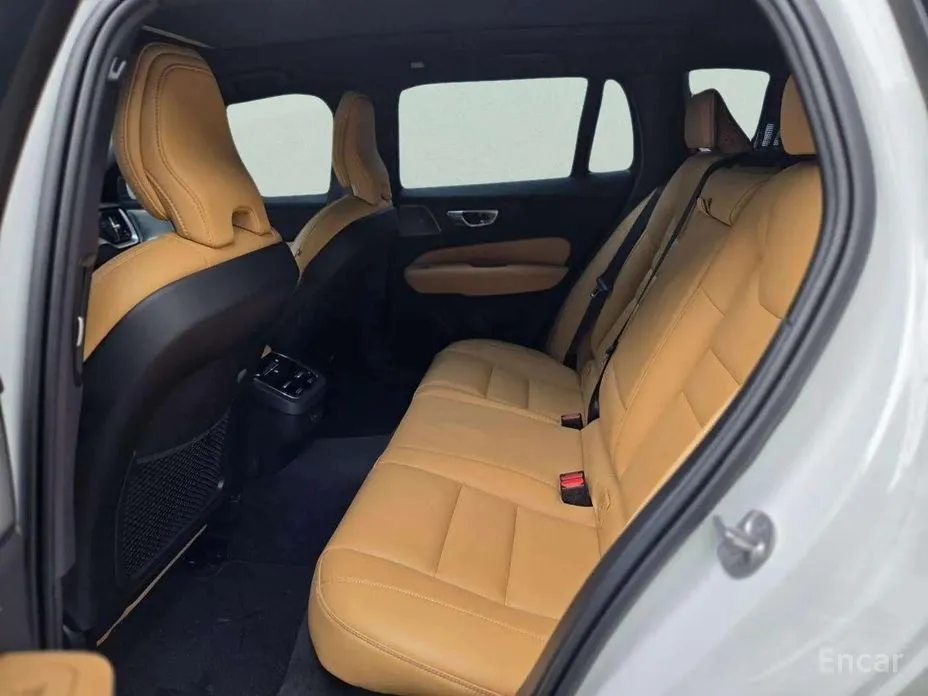 Фото 15 - Volvo V60