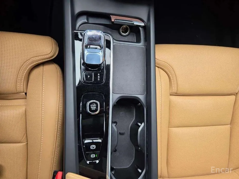 Фото 17 - Volvo V60