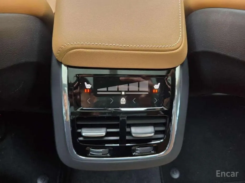 Фото 18 - Volvo V60