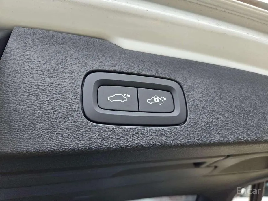 Фото 20 - Volvo V60