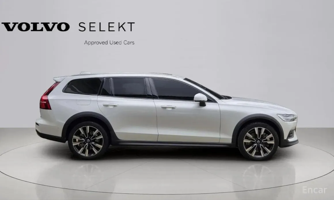 Фото 3 - Volvo V60