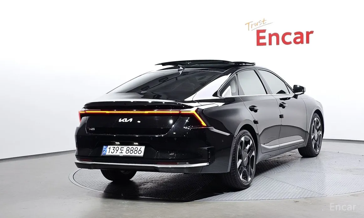 Фото 2 - Kia K8