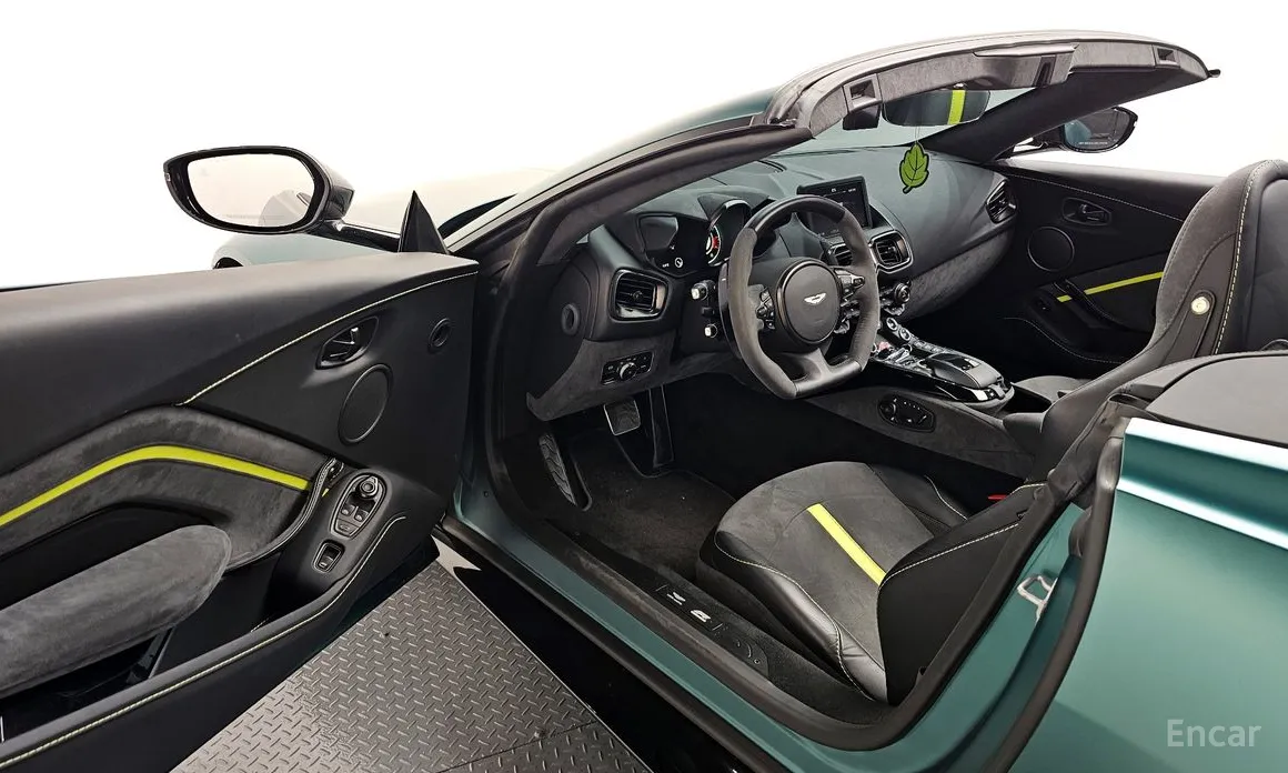 Фото 10 - Aston Martin Vantage