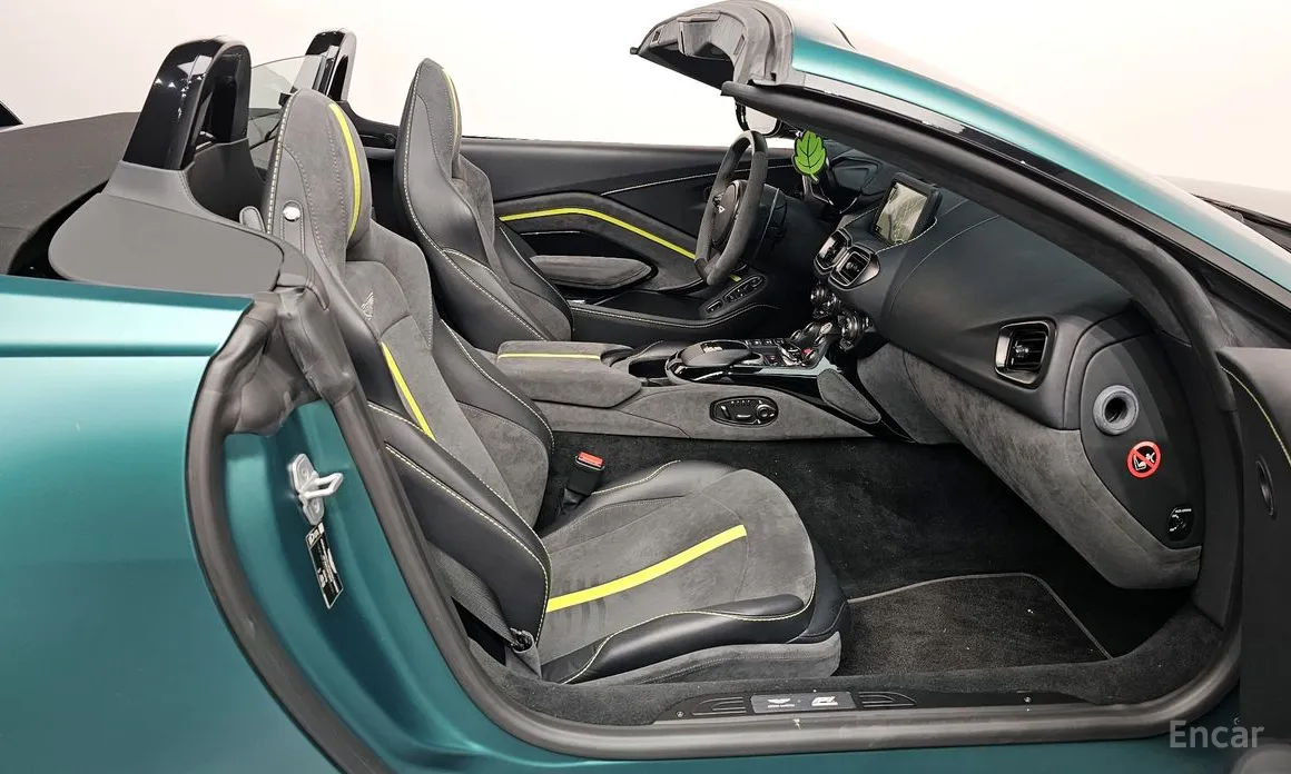 Фото 11 - Aston Martin Vantage