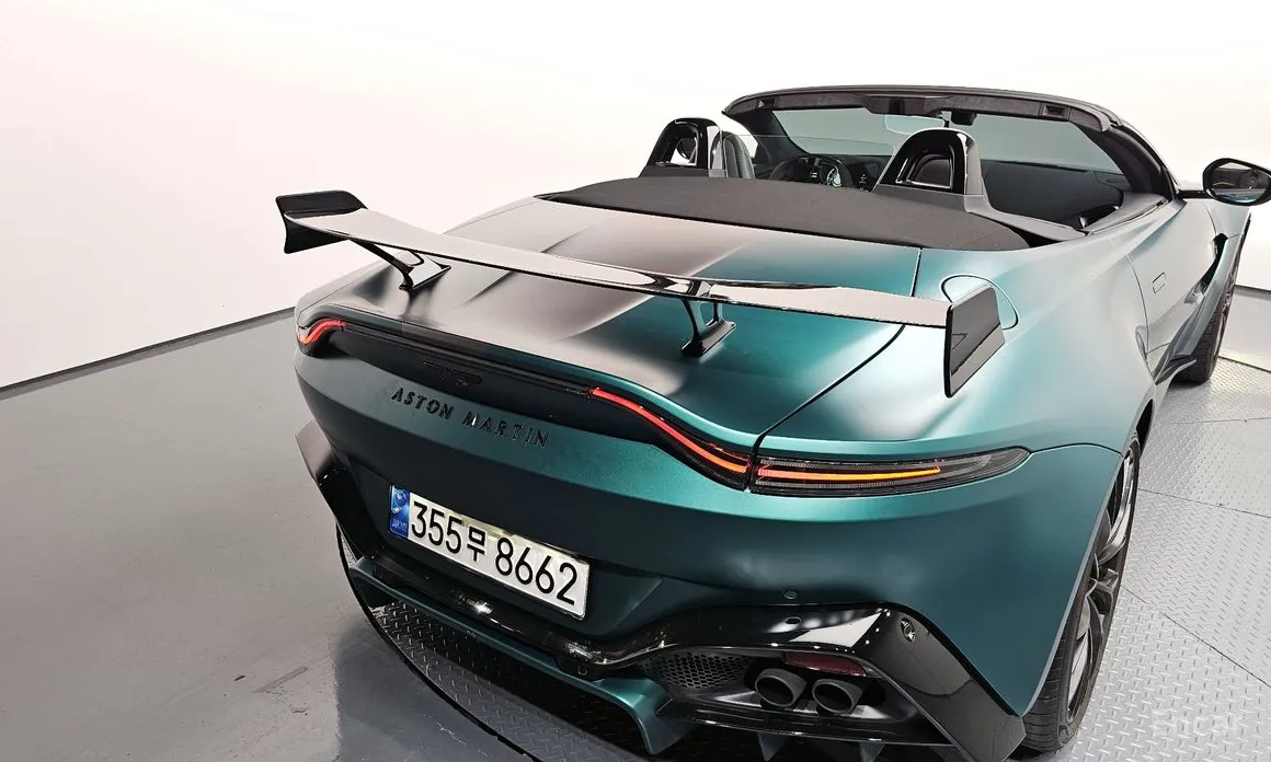 Фото 12 - Aston Martin Vantage