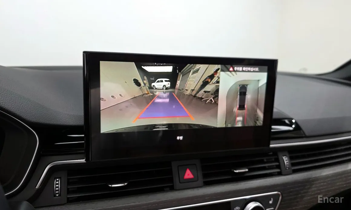 Фото 15 - Audi A4