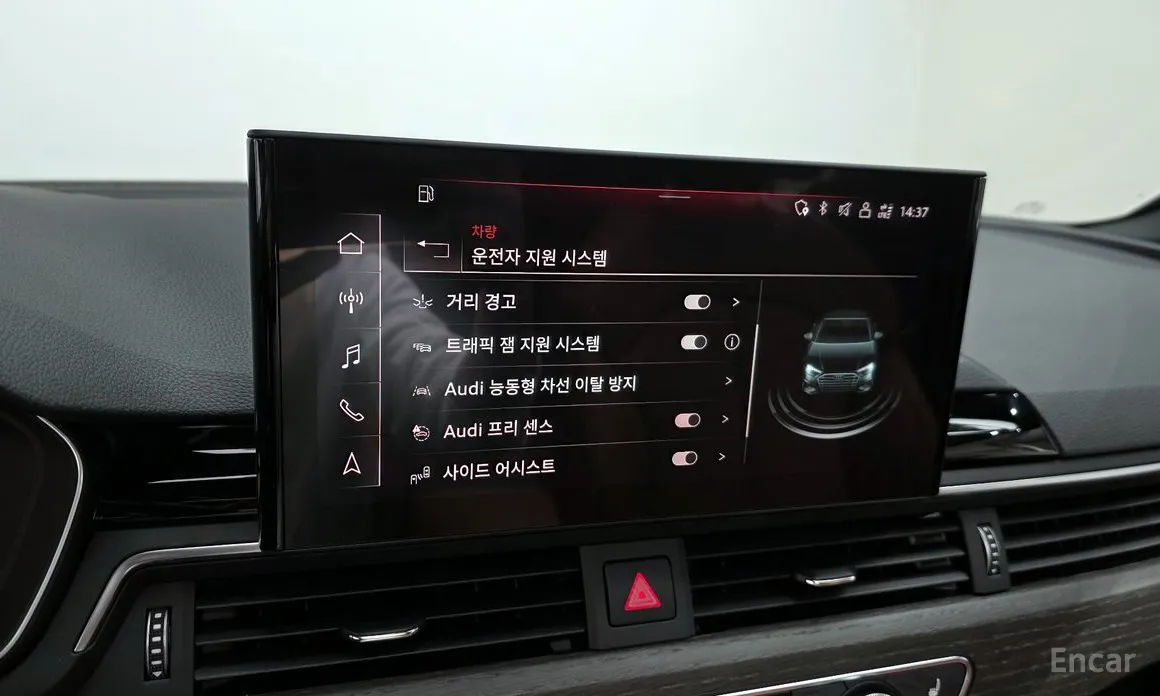 Фото 16 - Audi A4