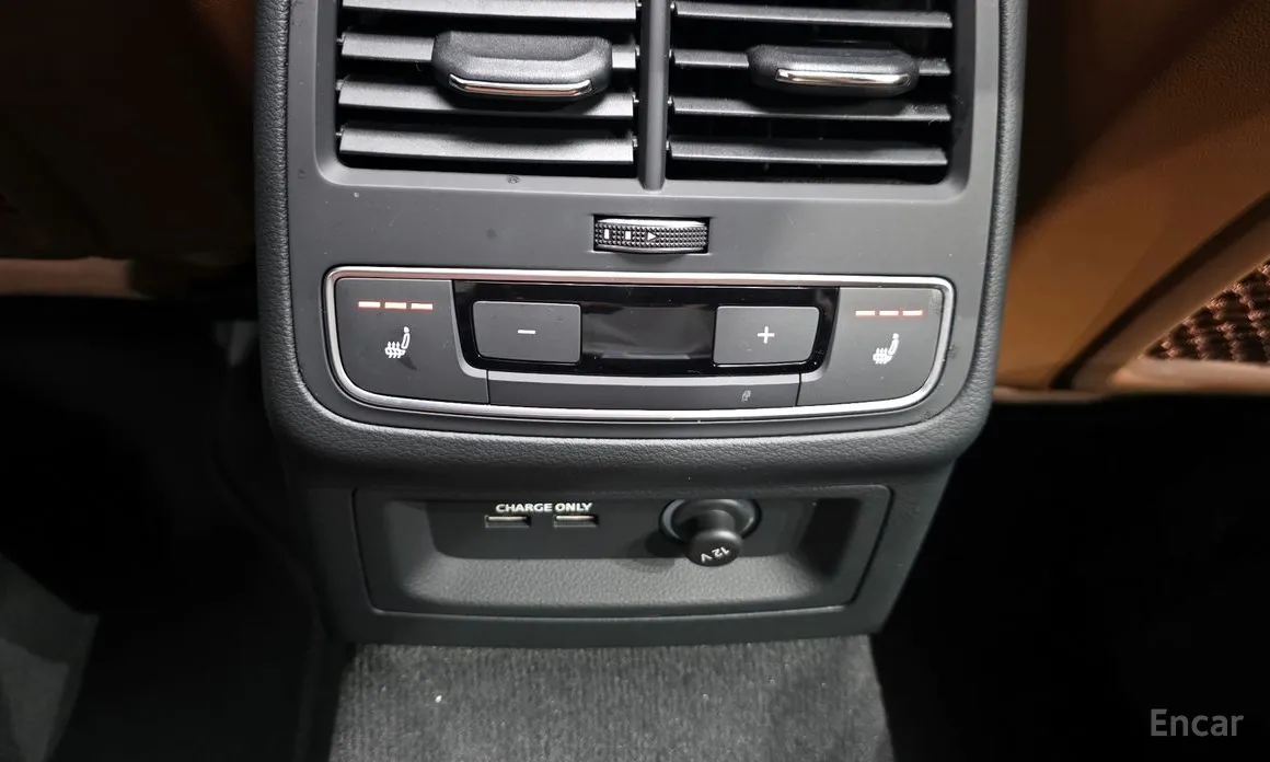 Фото 19 - Audi A4