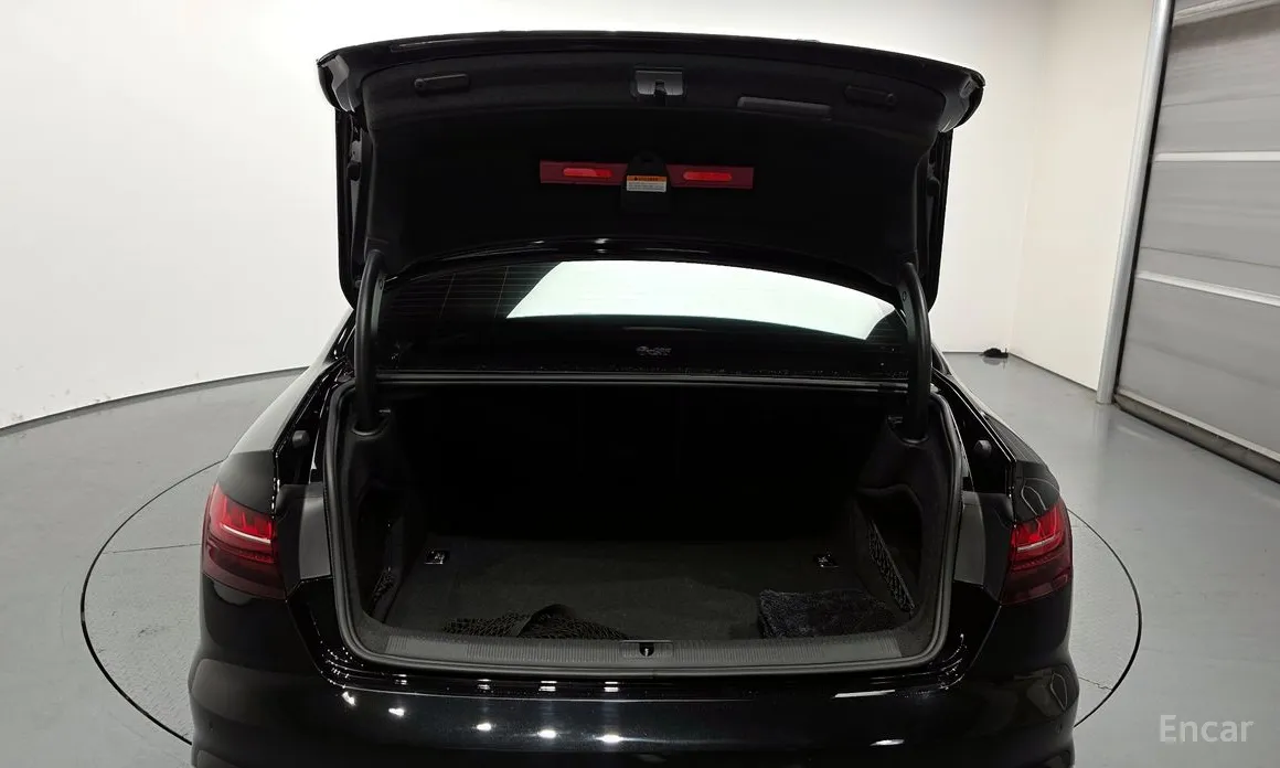 Фото 20 - Audi A4