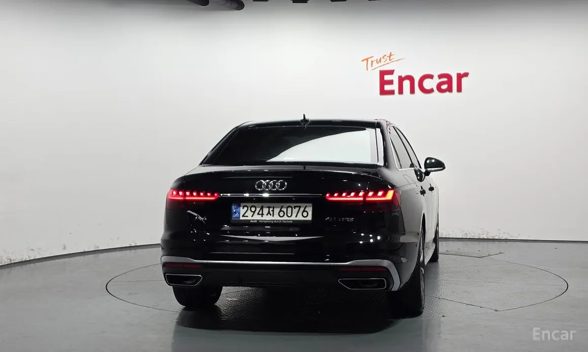 Фото 4 - Audi A4