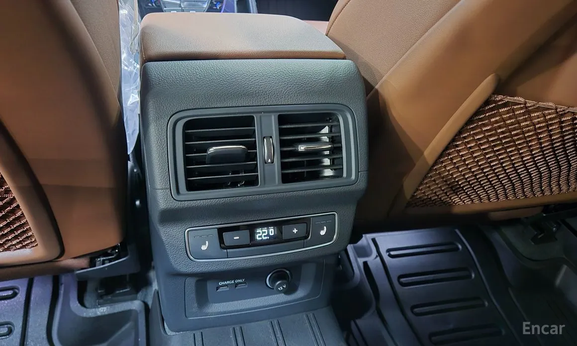 Фото 18 - Audi Q5