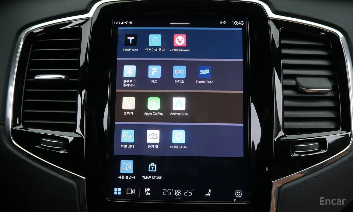 Фото 11 - Volvo XC90