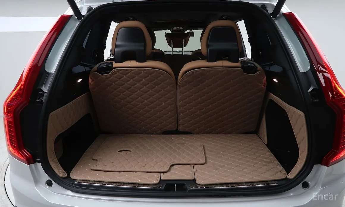 Фото 12 - Volvo XC90