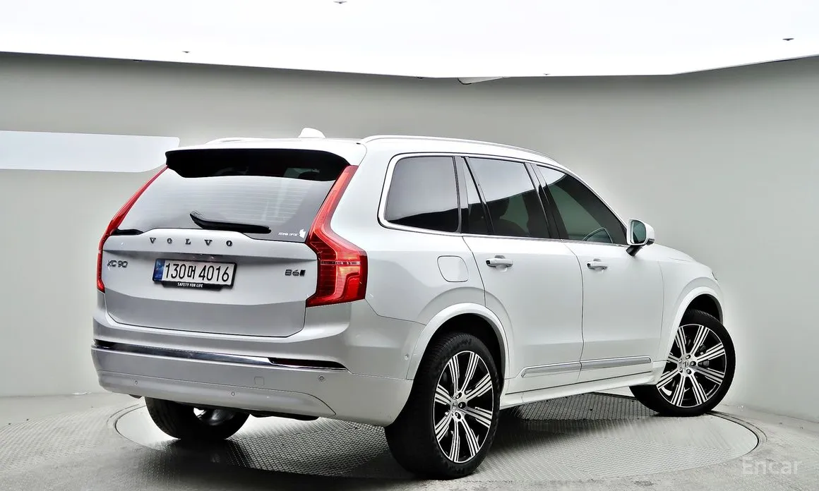 Фото 2 - Volvo XC90