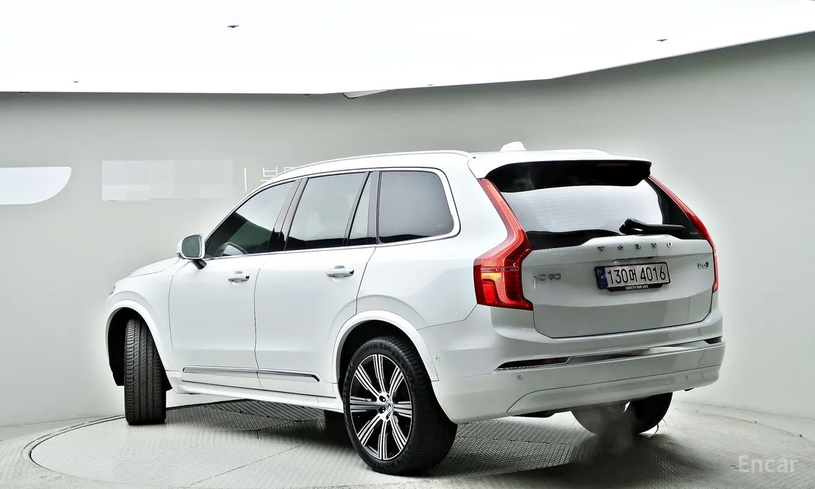 Фото 4 - Volvo XC90