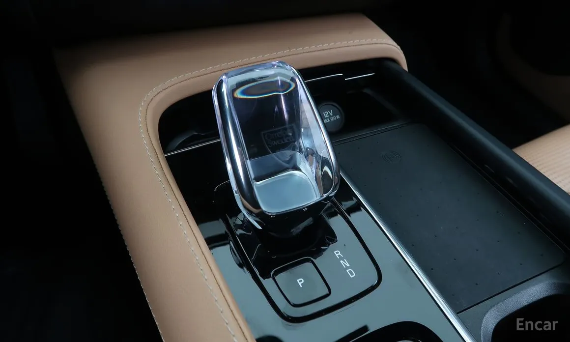 Фото 9 - Volvo XC90