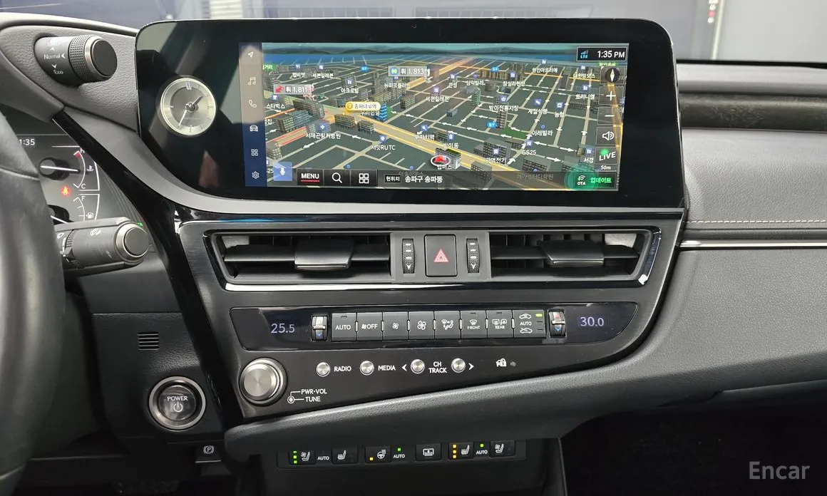 Фото 14 - Lexus ES