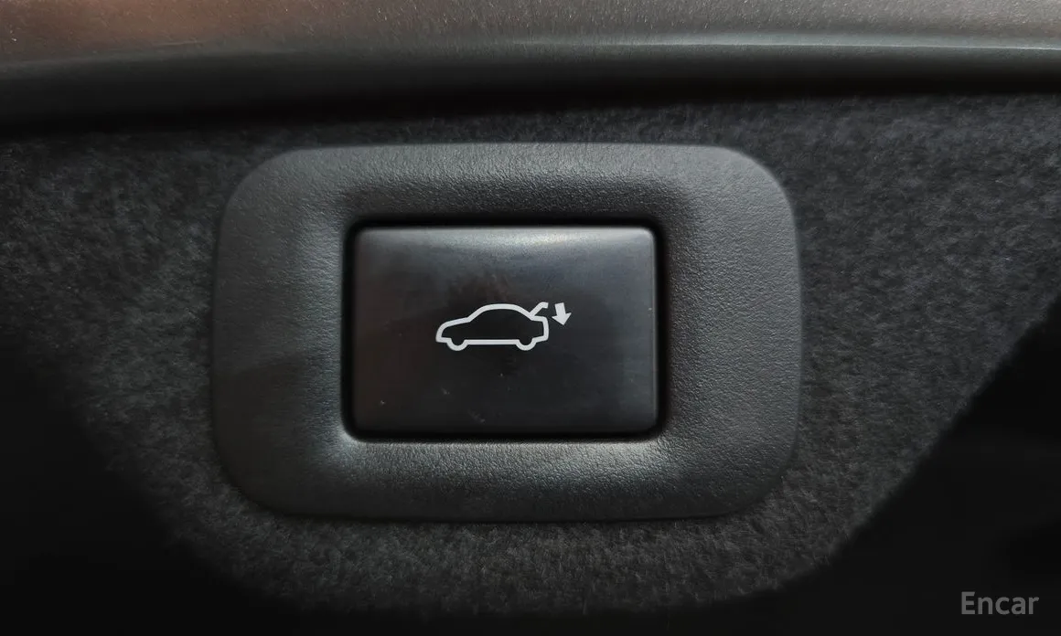 Фото 19 - Lexus ES