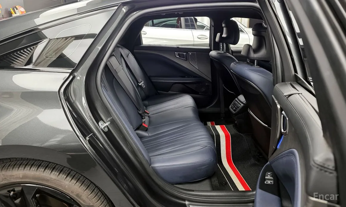 Фото 12 - Kia K8