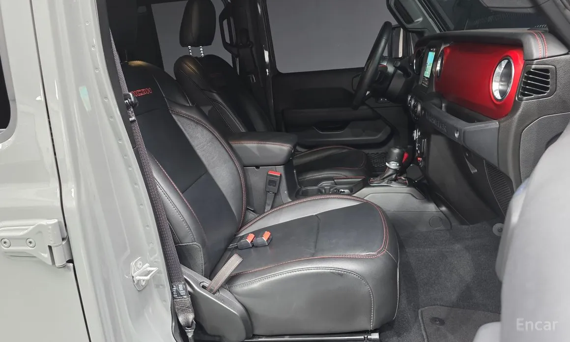 Фото 11 - Jeep Wrangler