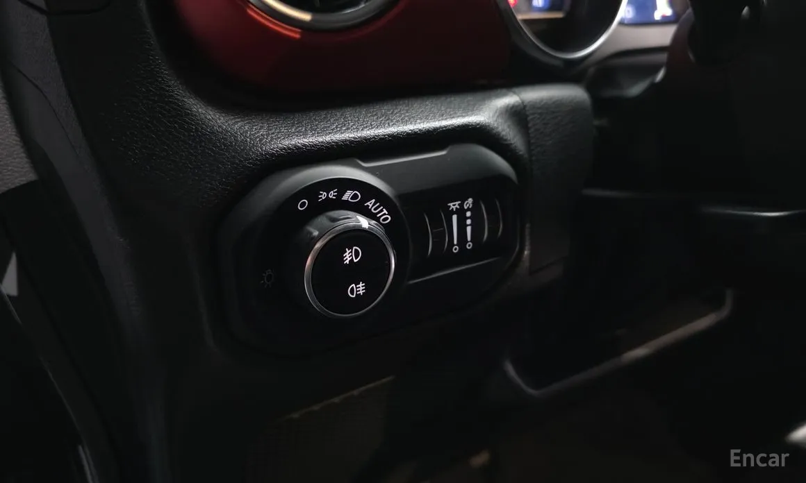 Фото 17 - Jeep Wrangler