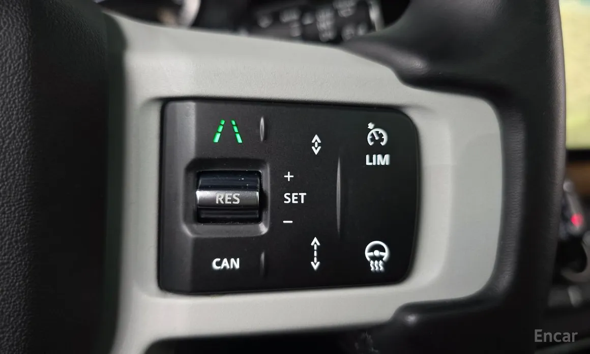 Фото 16 - Land Rover Defender