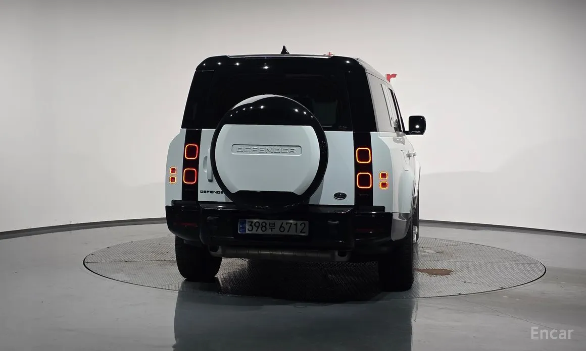 Фото 4 - Land Rover Defender