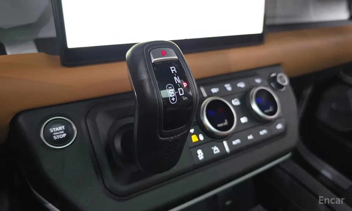 Фото 9 - Land Rover Defender