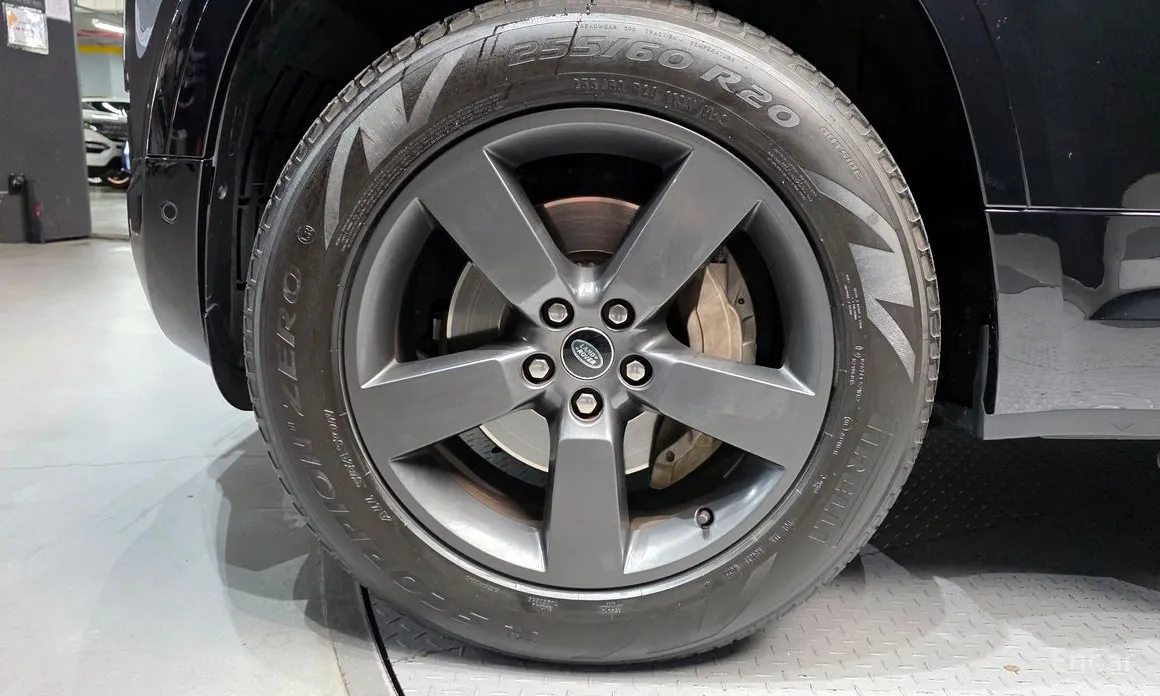 Фото 5 - Land Rover Defender