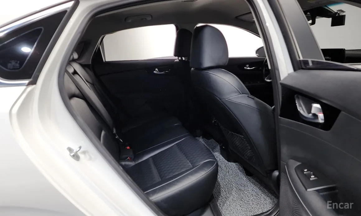 Фото 12 - Kia K3