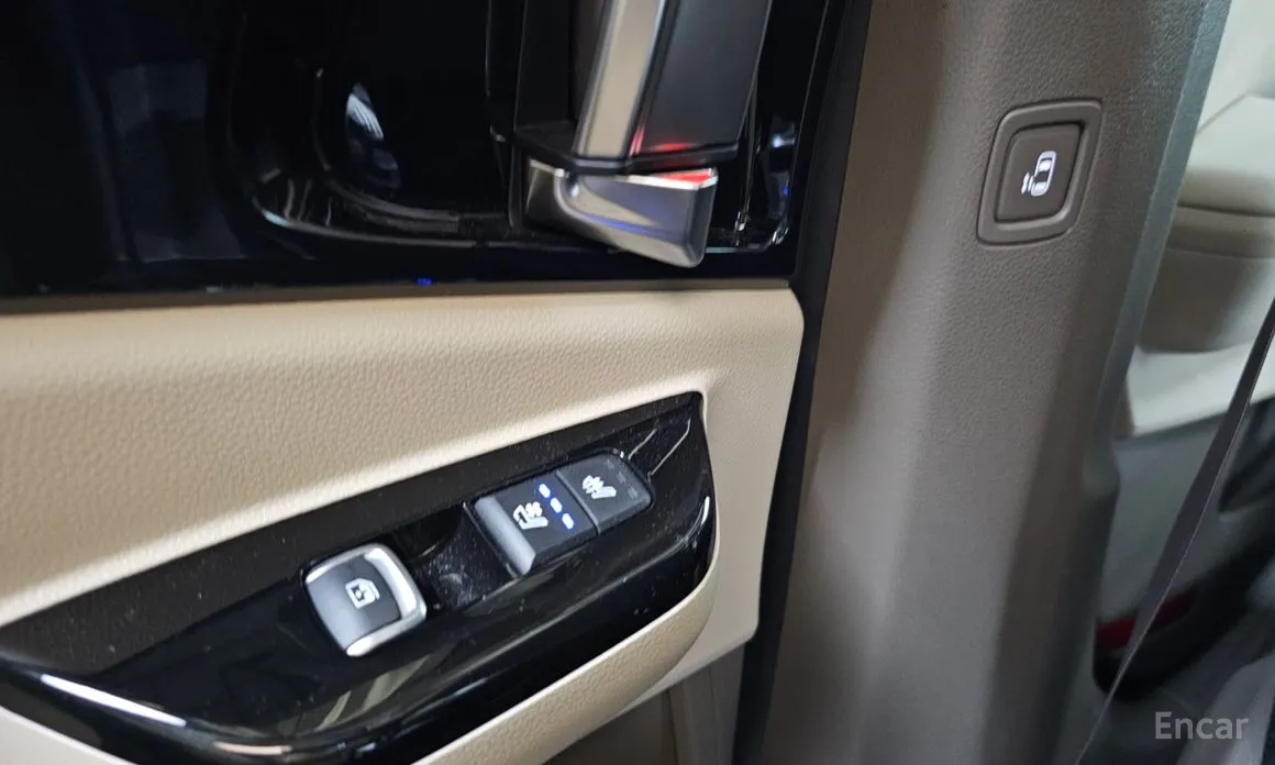 Фото 17 - Kia Carnival