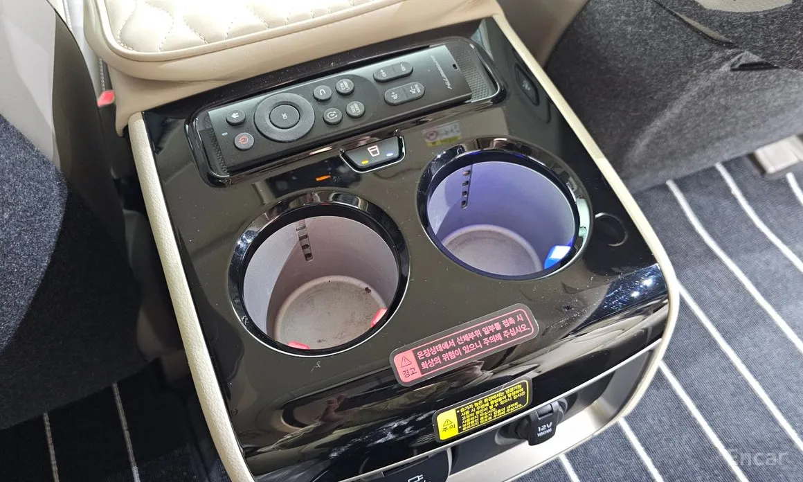 Фото 18 - Kia Carnival