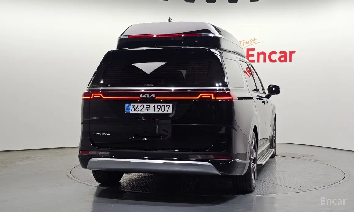 Фото 4 - Kia Carnival