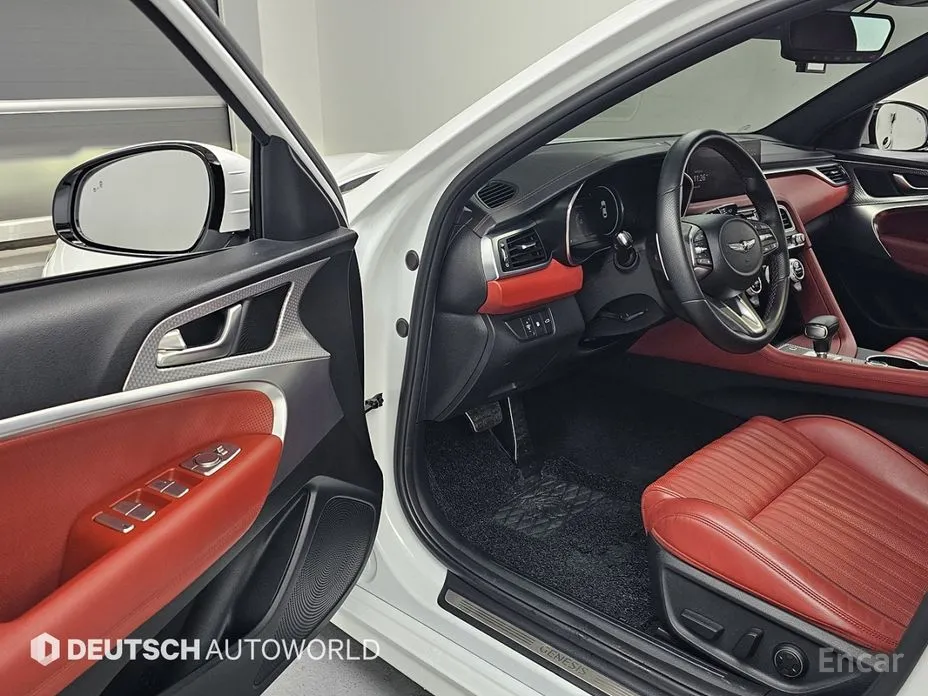 Фото 11 - Genesis G70