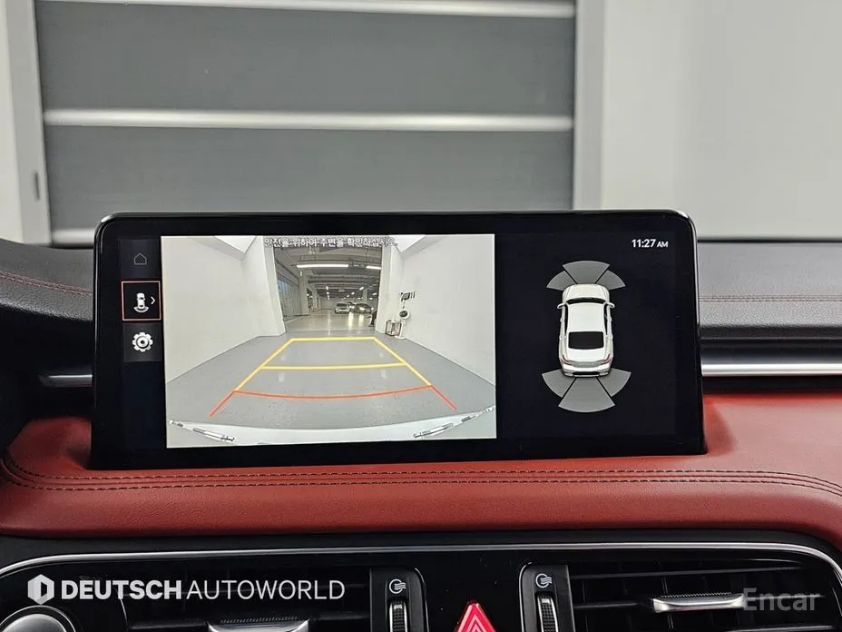 Фото 15 - Genesis G70