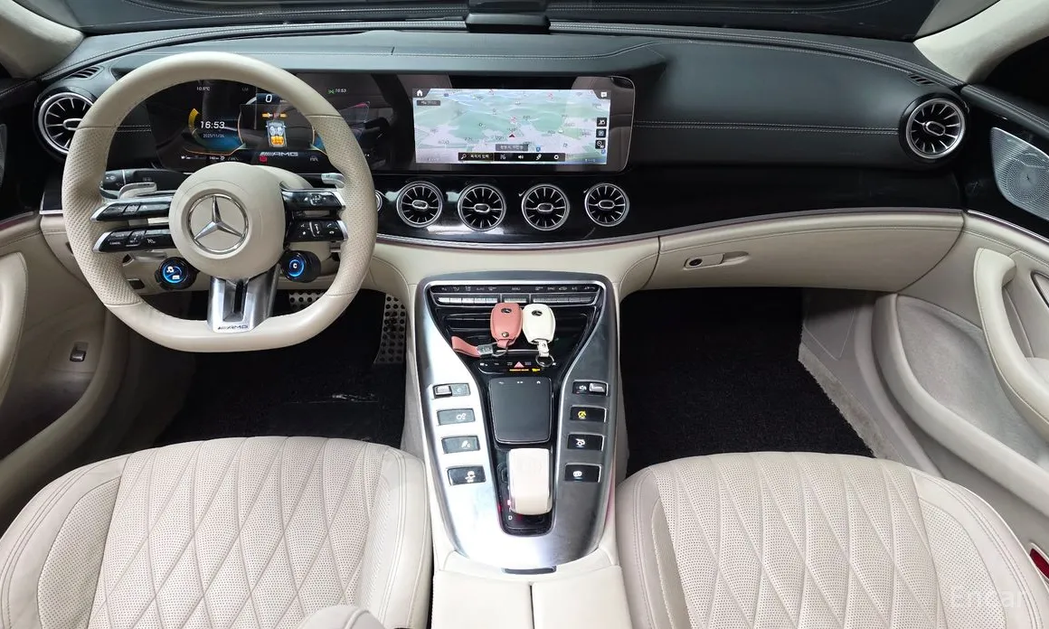 Фото 7 - Mercedes-Benz AMG GT