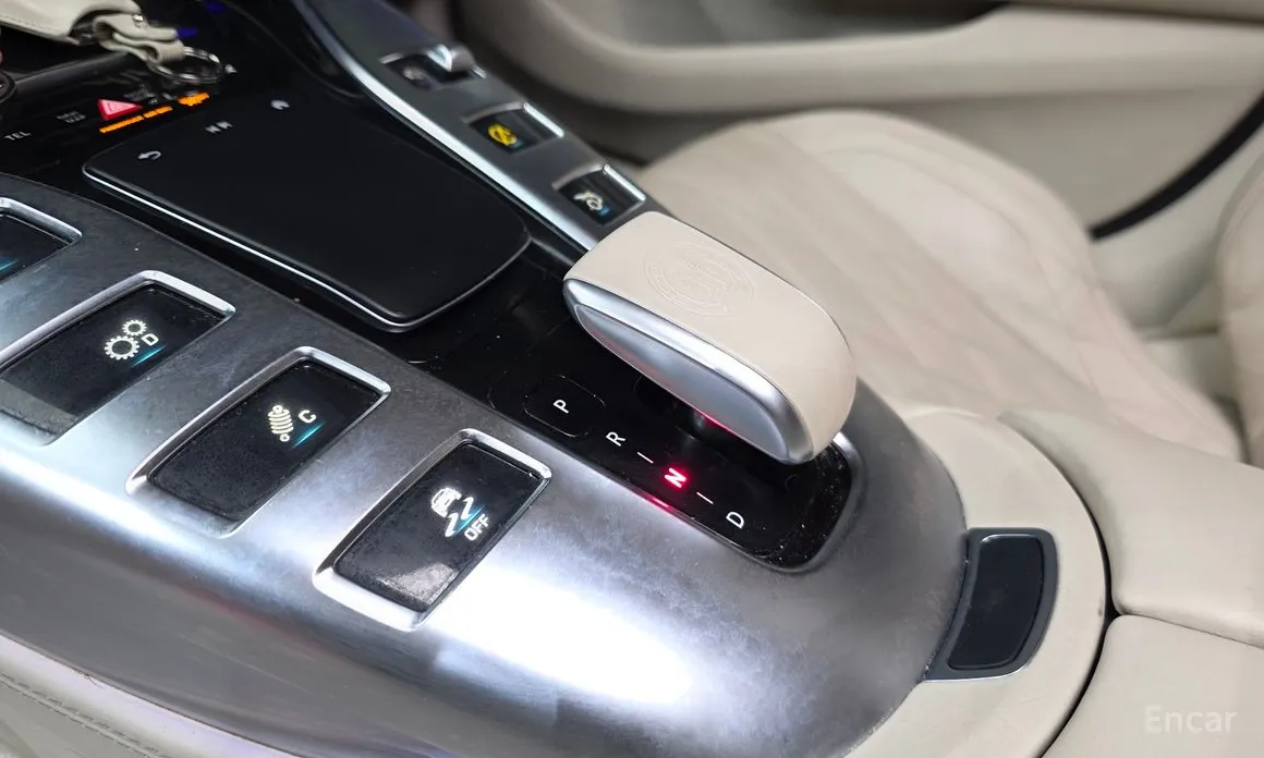 Фото 9 - Mercedes-Benz AMG GT