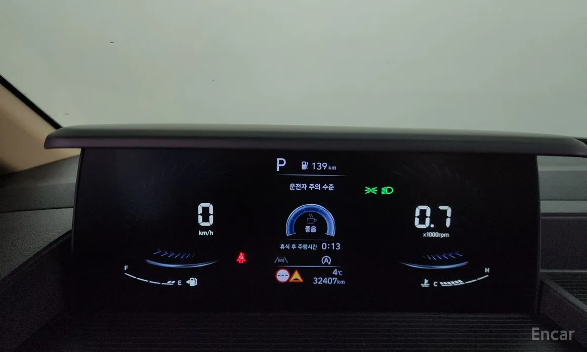 Фото 8 - Hyundai Staria