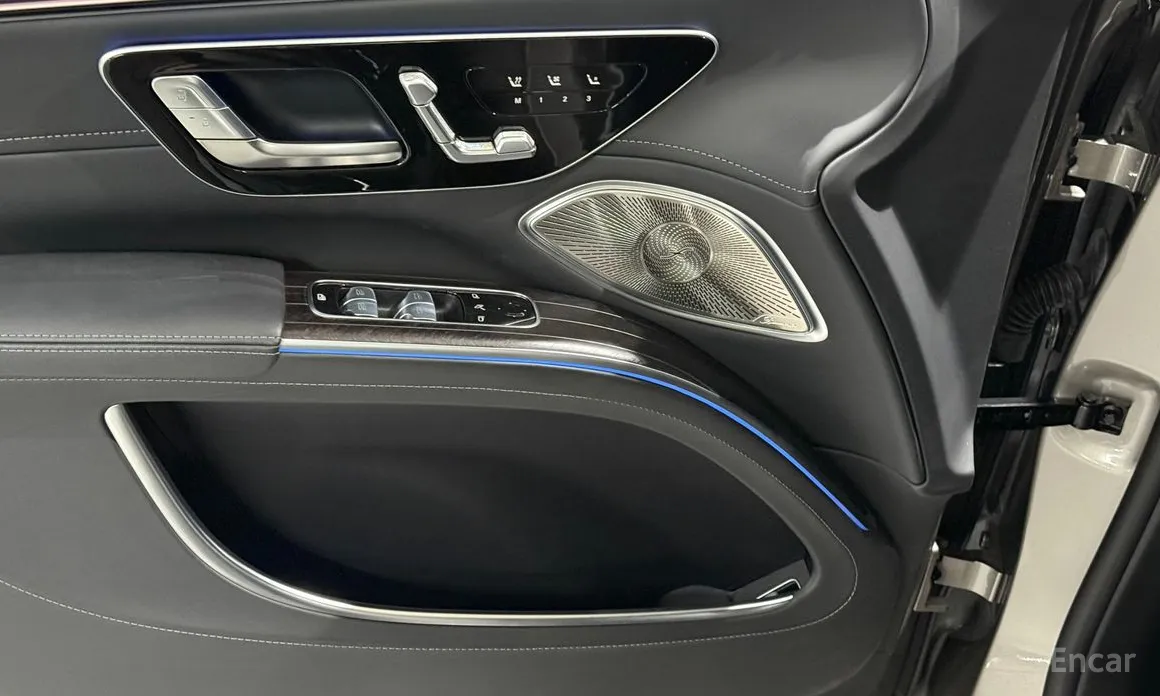 Фото 15 - Mercedes-Benz EQS