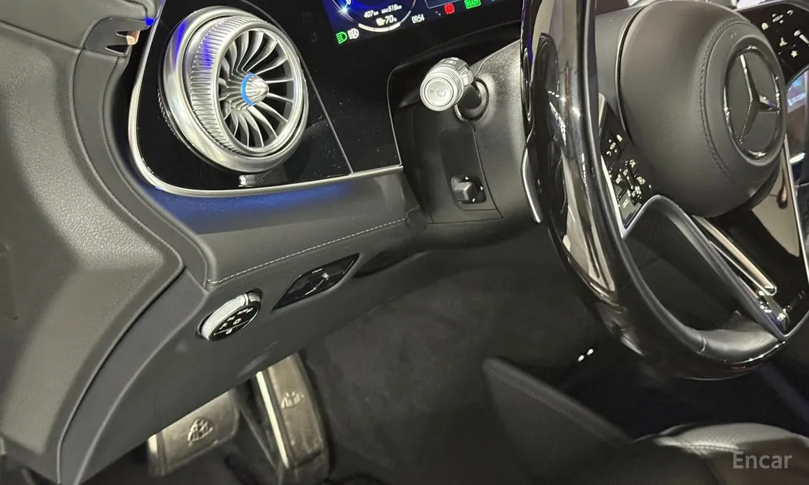 Фото 16 - Mercedes-Benz EQS