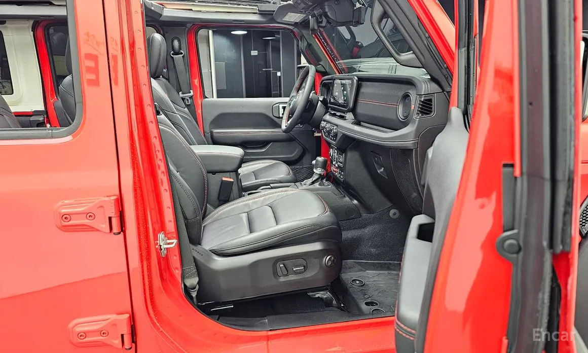 Фото 11 - Jeep Wrangler