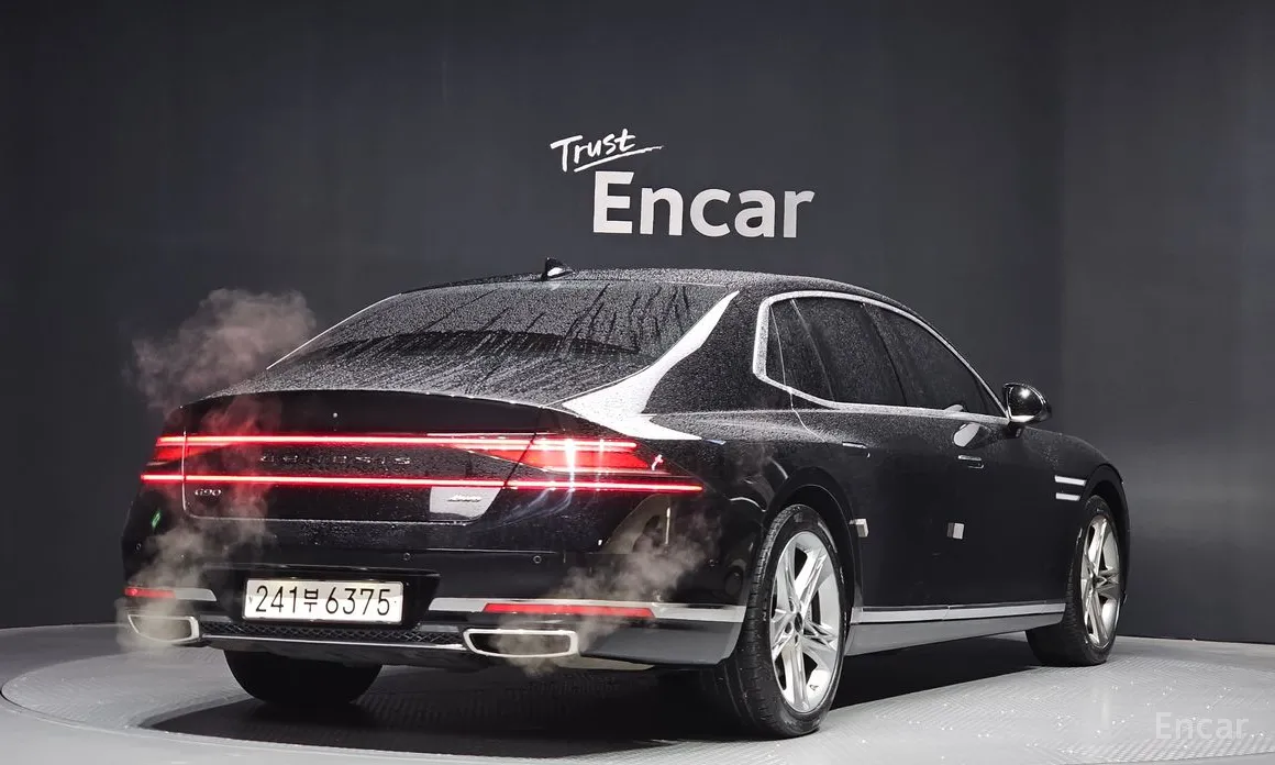 2021 Genesis G90