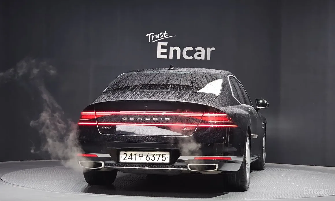 2021 Genesis G90